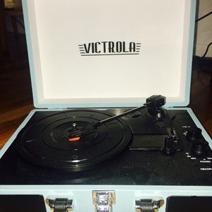 Vinyl Aux Bluetooth player built into a suitcase!